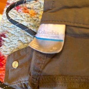 Columbia 10 roll up pants